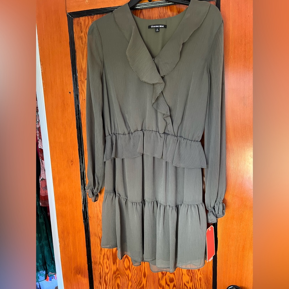 Gianni Bini *NWT* tiered olive green ruffle dress